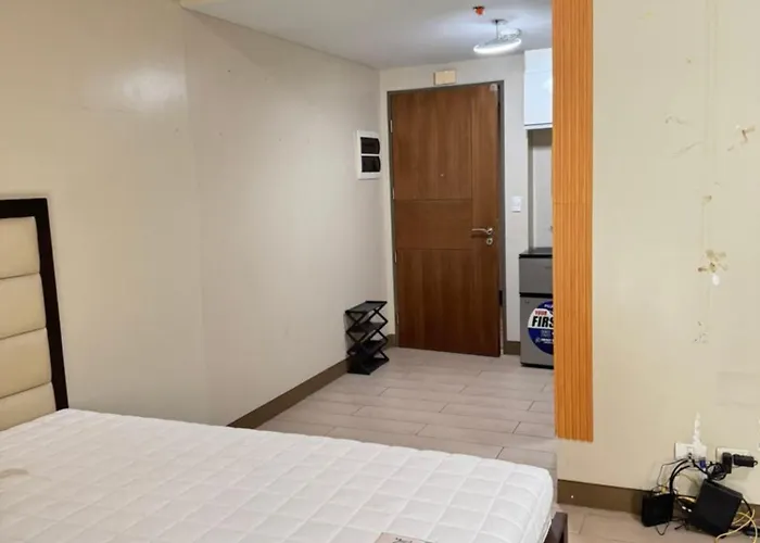 Resort Near Newport Pasay *